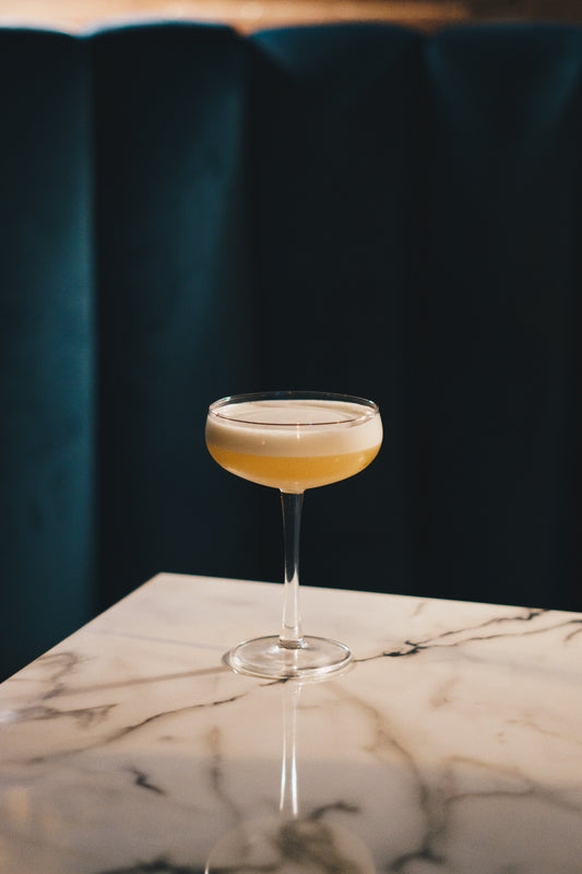 Havtorn Whiskey Sour: En Modern Twist på en Klassisk Cocktail
